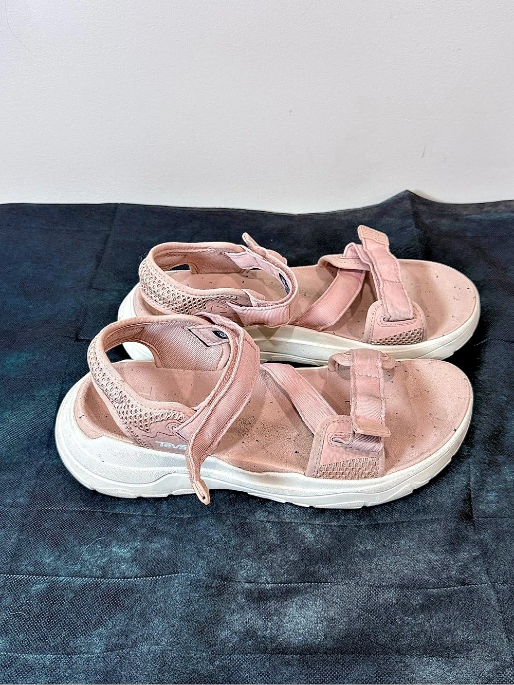 🔥Teva Zymic Sandal Pink & White Sport Sandals US 9 EUC🔥